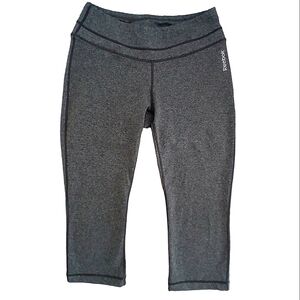 Reebok Leggings Calf Length 3/4 Length Running Yoga Workout Pants Size Small